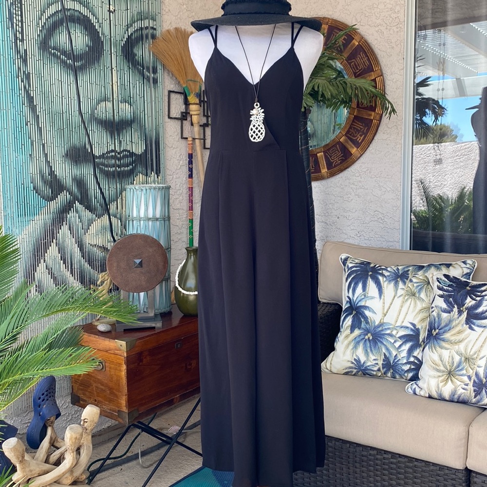 ▪️▪️BLACK CRISSCROSS JUMPSUIT▪️▪️